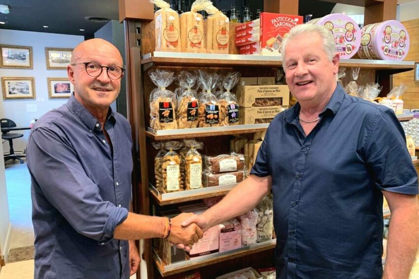 À gauche, Monsieur Bacquié du Café Bacquié à Toulouse. À droite, Monsieur Monnerie