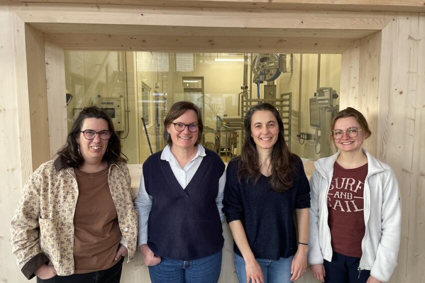 Biobleud vefa zanchi et emmanuelle jungblut (co gérantes), frédérique favre (responsable r&d) et solène peton (assistante r&d) copie